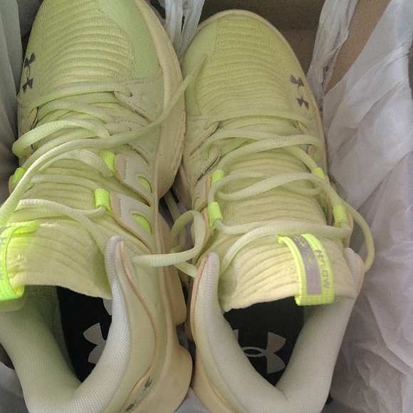 Under Armour Neon Yellow Athletic Shoes Size 8 - Picture 5 of 5
